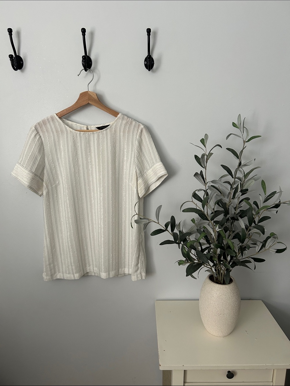 Women's Banana Republic Ivory Short Sleeve Textured Top